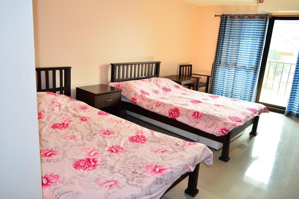 Mech Mansion Hotell Chiang Rai Exteriör bild