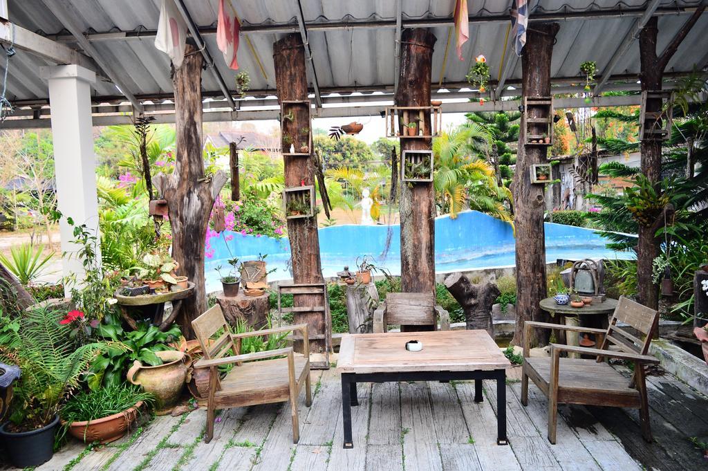 Mech Mansion Hotell Chiang Rai Exteriör bild