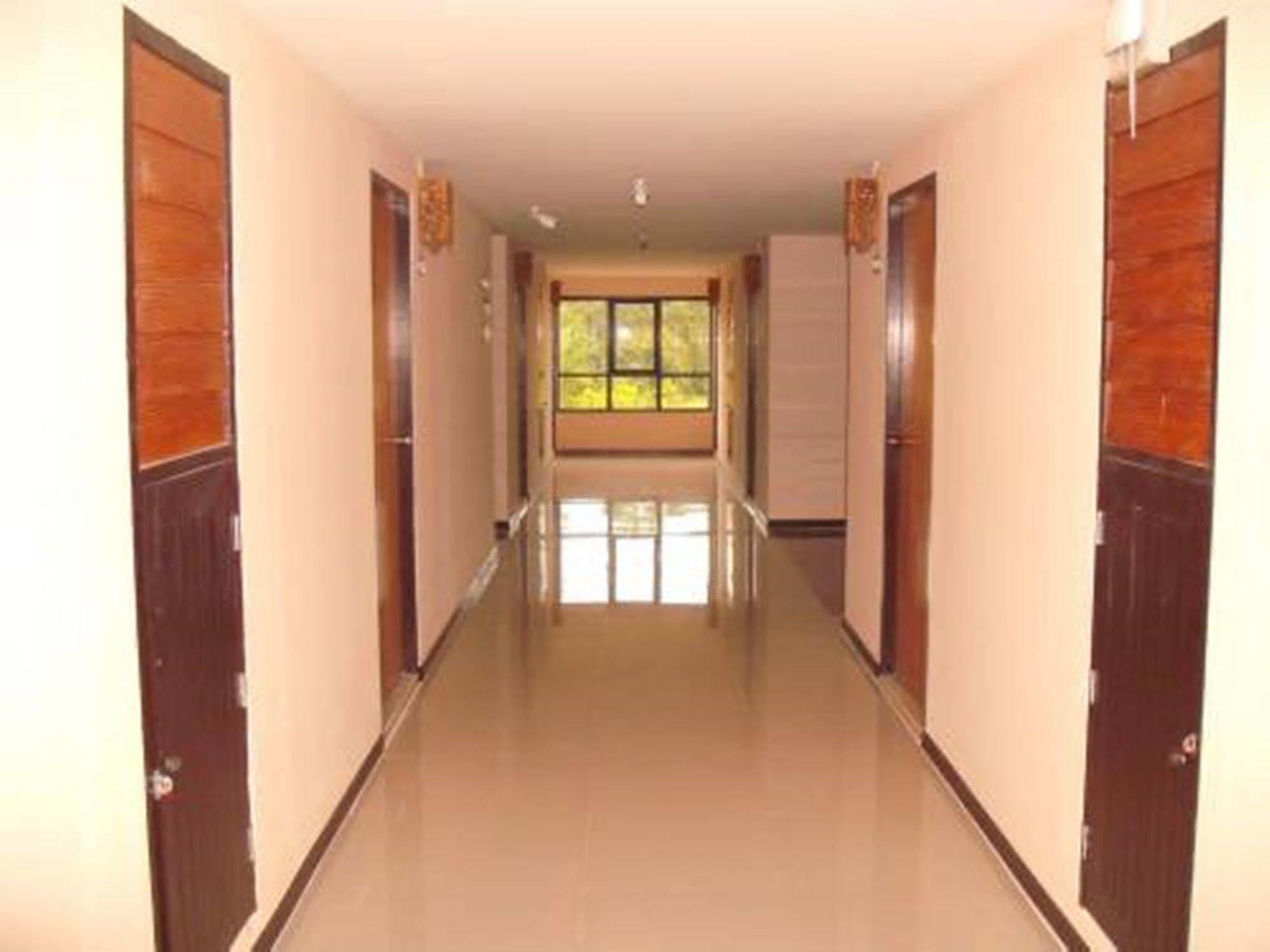 Mech Mansion Hotell Chiang Rai Exteriör bild